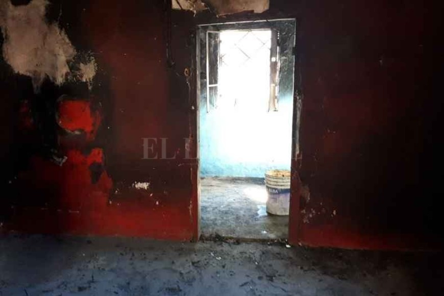 ELLITORAL_202139 |  Danilo Chiapello El dormitorio donde estalló el incendio, en la casa de Hernandarias 4100