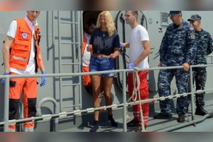 ELLITORAL_220326 |  BBC Kay Longstaff, de 46 años, fue rescatada de alta mar tras pasar 10 horas luego de caer dese un crucero el pasado fin de semana.