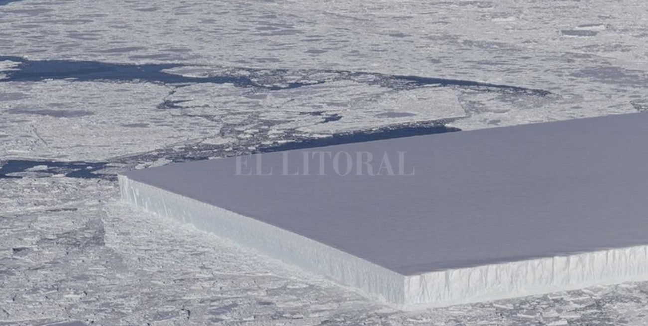 La Nasa descubrió en la Antártida un iceberg rectangular perfecto