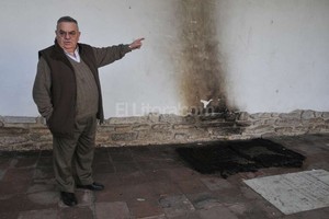 Guillermo Di Salvatore. El edificio se terminó en 1680, el maderamen de su techo es todo encastre, no hay un solo clavo, es una joya. Por ello este edificio es único, el día que se pierda, Santa Fe pierde lo mejor que tiene , aseguró el fraile Jorge Stipech.