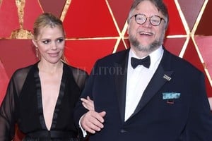 ELLITORAL_205041 |  AFP-Télam Guillermo del Toro posa en la alfombra roja. Sin consignas del #Metoo y con el recuerdo del papelón del año pasado, arrancan los Oscar.