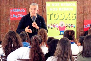 ELLITORAL_213330 |  Archivo El Litoral No hay que sacarse el problema de encima y decirle a los padres que saquen al chico de la escuela porque acosa o sufre acoso , opina el especialista, Arístides Álvarez.