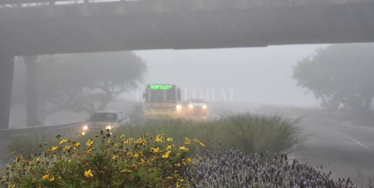 Fotos: Intensa niebla en Santa Fe