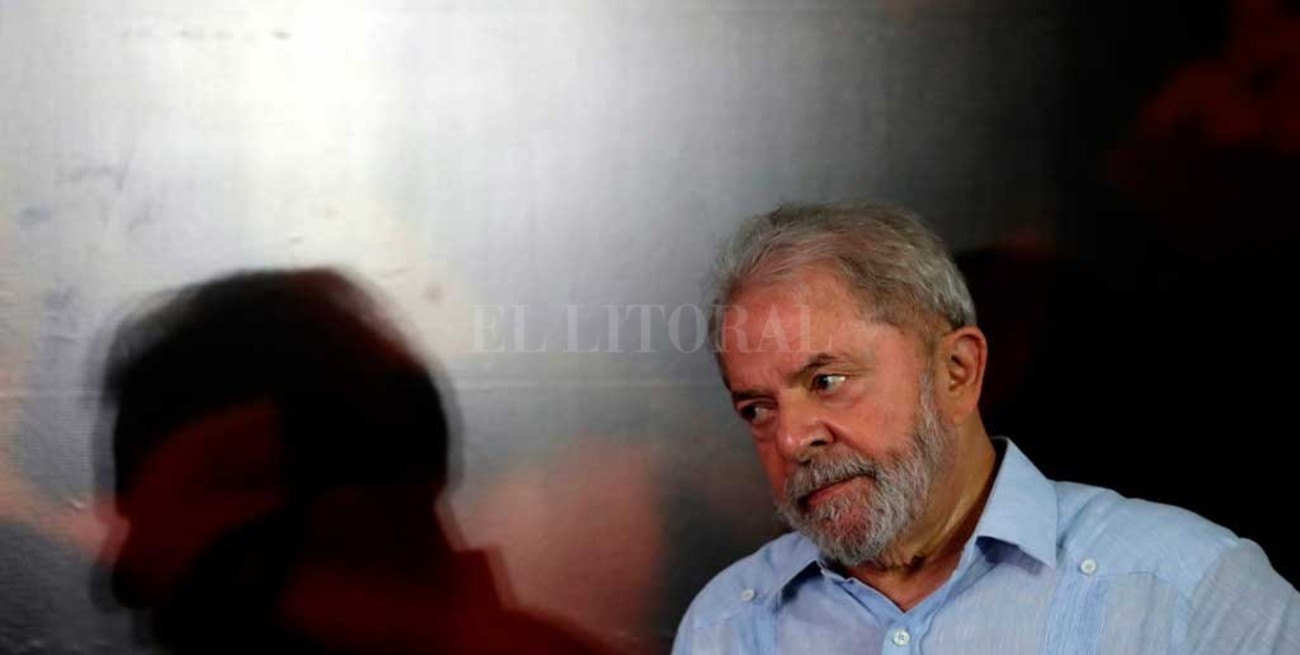 Prohibieron a Lula da Silva salir de Brasil