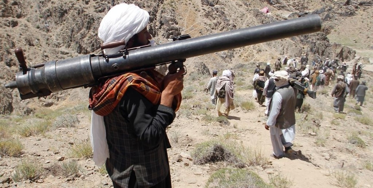 Al menos nueve muertos en ataque talibán en Afganistán 