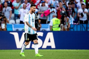 ELLITORAL_225912 |  Archivo La última vez. Lionel Messi y su frustración tras la eliminación ante Francia en Rusia 2018. Desde ese encuentro, no volvió a vestir la camiseta nacional.