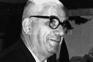 Archivo El Litoral Jordán Bruno Genta fue asesinado en la calle por un comando del Ejército Revolucionario del Pueblo (ERP) 22 de Agosto, el 2 de octubre de 1974, cuando iba a misa junto a su familia.