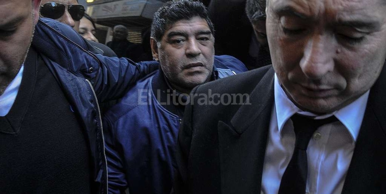 Maradona felicitó al "Patón" Bauza