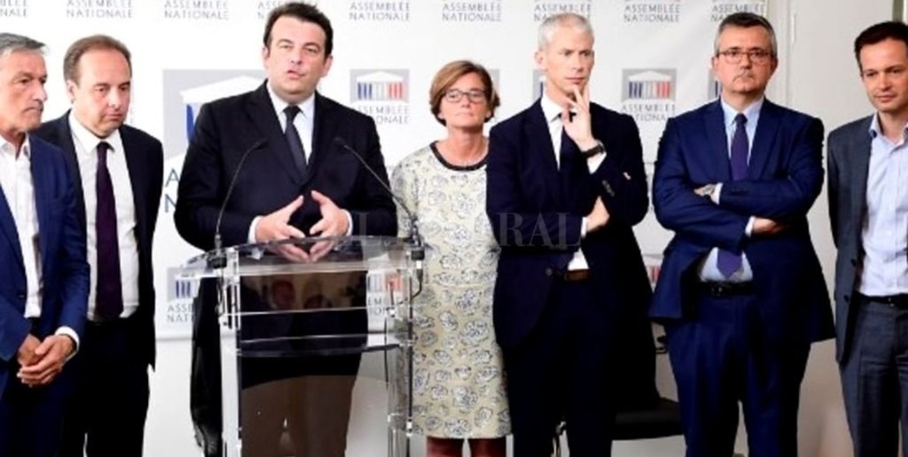 La derecha francesa se dividió y nació un nuevo partido