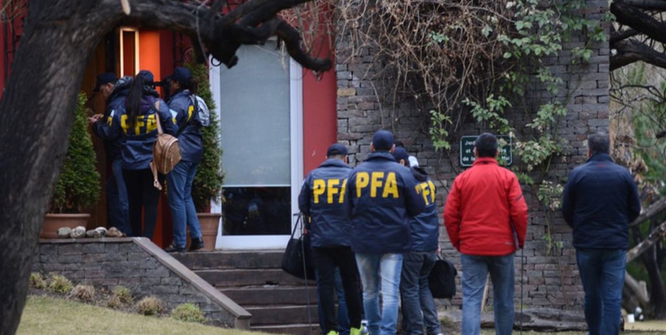 Continúan los allanamientos en la casa de Cristina Kirchner de El Calafate este domingo