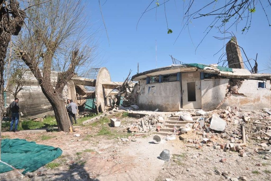 ELLITORAL_190673 | Luis Cetraro Los escombros de la torre serán retirados por una empresa civil contradada por Provincia.