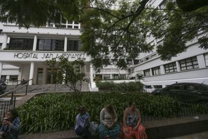 ELLITORAL_150002 |  EFE Tres jóvenes permanecen en el Hospital Fernández.