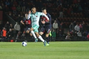 ELLITORAL_203318 |  Manuel Fabatía Diego Vera fue suplente ante Newell?s, marcó su último gol ante Tigre y tiene chances de ser titular ante el Zamora por la Sudamericana.