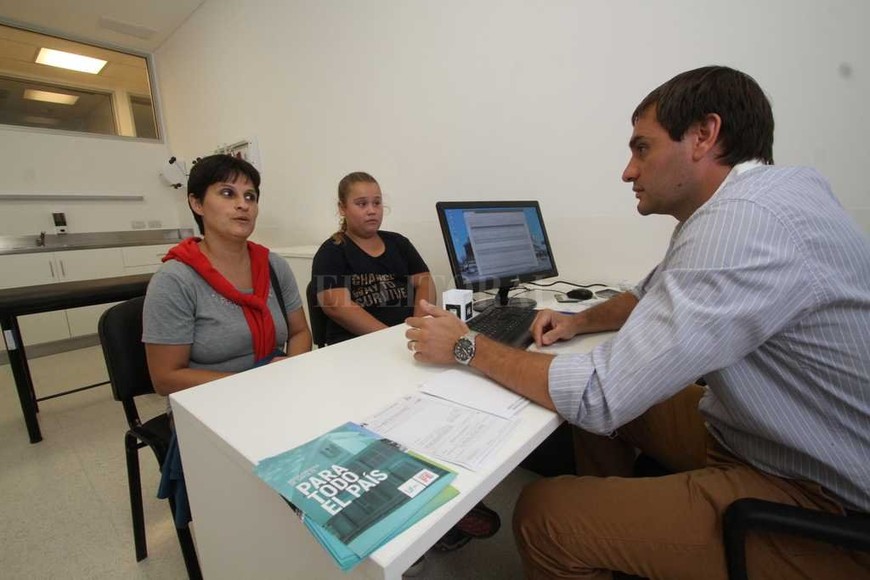 ELLITORAL_203466 | Mauricio Garin Consultorio. Los médicos del Cemafe comenzaron su atención en diez especialidades.