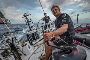 DPA John Fisher, regatista de Reino Unido, navega con su equipo Sun Hung Kai/Scallywag en el Atlántico el 23/02/2018. Fisher cayó al mar durante la Volvo Ocean Race y casi no hay esperanzas de encontrarlo con vida.