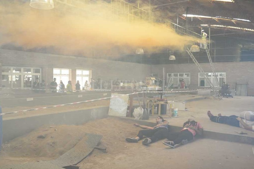 ELLITORAL_196189 |  Guillermo Vogt Entrenamiento. Con el operativo de simulacro realizado el sábado los futuros médicos aprendieron en la práctica el ABC de la acción en emergencias.