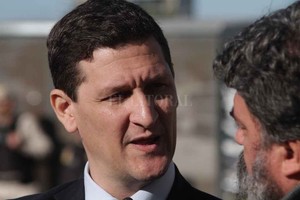 Mauricio Garín Síntesis: Más financiación para cargar menos las tarifas con el costo de las obras, más atención al usuario para recibir menos cuestionamientos, más negociación para la compra de energía mayorista a menor precio.