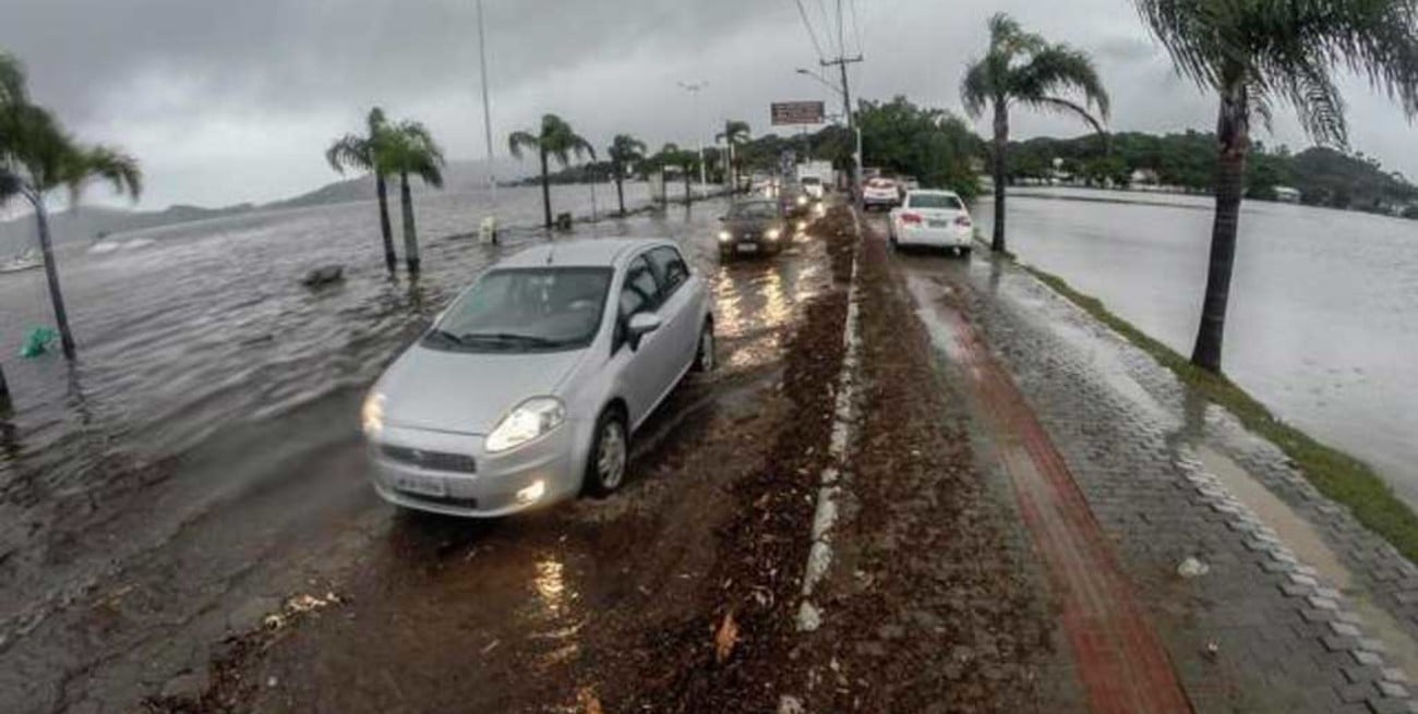 Florianópolis azotada por la peor tormenta en años