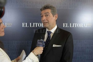 El Litoral El ministro de la Corte nacional dijo a El Litoral que la decisión de entregar los elementos a la Justicia antes de difundir la investigación es  el camino correcto .