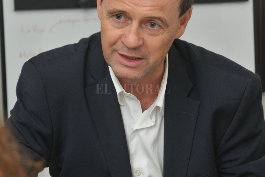 ELLITORAL_210964 |  Luis Cetraro > Hay empleos nuevos, pero también otros sectores que tienen que ajustarse, que van a cambiar y puede ser que algunos empleos desaparezcan .