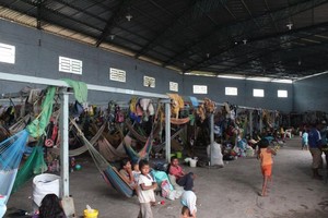 ELLITORAL_211299 |  DPA Migrantes venezolanos en un refugio en Pacaraima, Brasil. Muchos venezolanos cruzan desde hace meses a pie la frontera y entran al Estado brasileño de Roraima con las manos vacías.