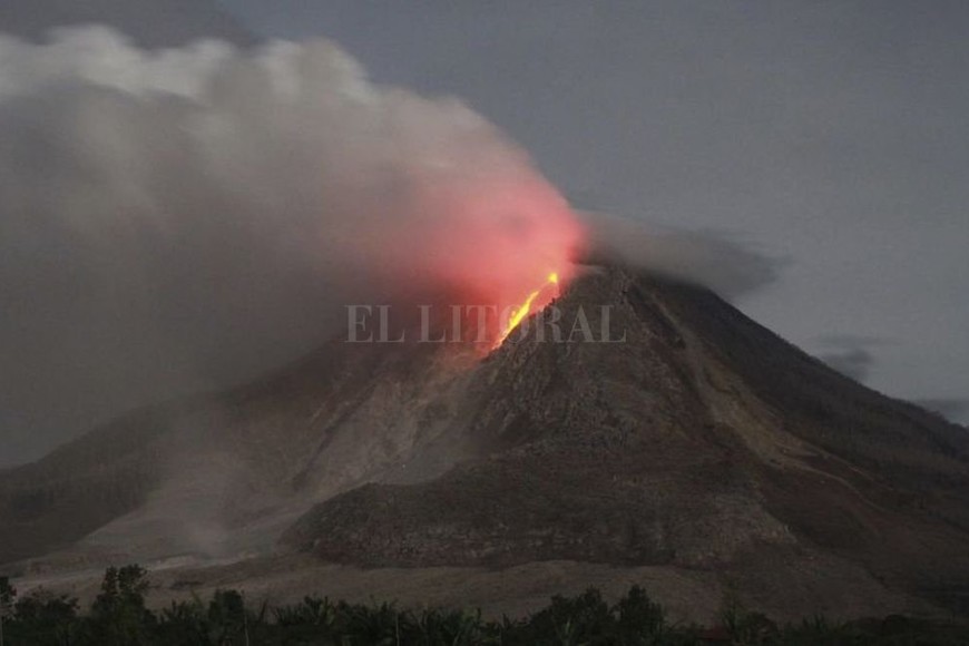 ELLITORAL_213236 |  dpa Más de 60 personas murieron calcinadas tras quedar atrapadas entre la ardiente mezcla de piedras, lodo y gases expulsados por el volcán, algunas en el propio interior de sus viviendas.