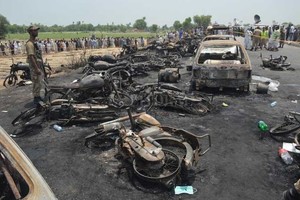 elmundo.es Gran cantidad de motos y autos quedaron calcinados en el lugar de la explosión.