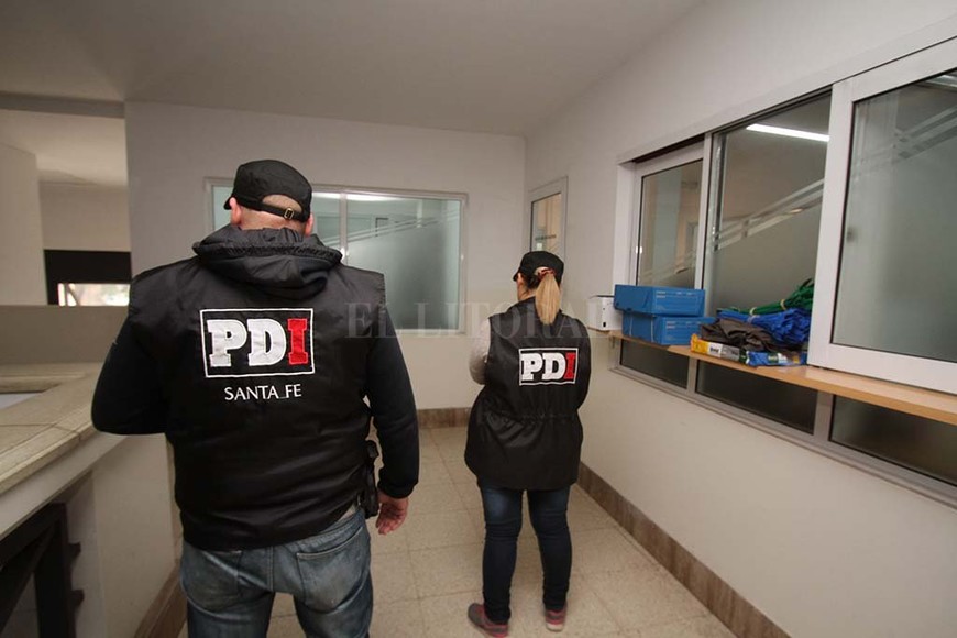 ELLITORAL_199267 | Guillermo Di Salvatore La Policía de Investigaciones (PDI) requisó documentación y habló con funcionarios de las secretarías de Hacienda y Desarrollo Social del municipio.