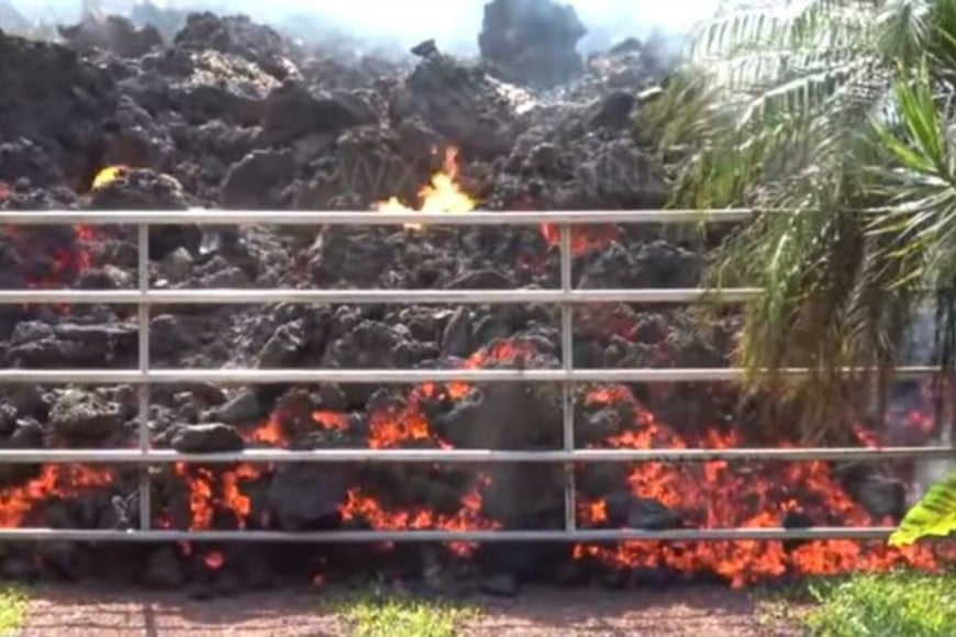 ELLITORAL_212330 |  Internet La lava en el patio de una vivienda.