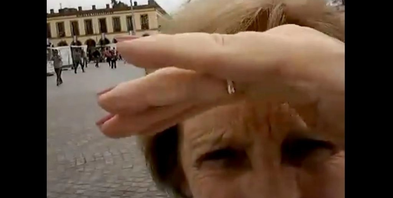 Viral: dos abuelas tratando de sacarle una foto a la basílica de Lujan en "modo selfie" 