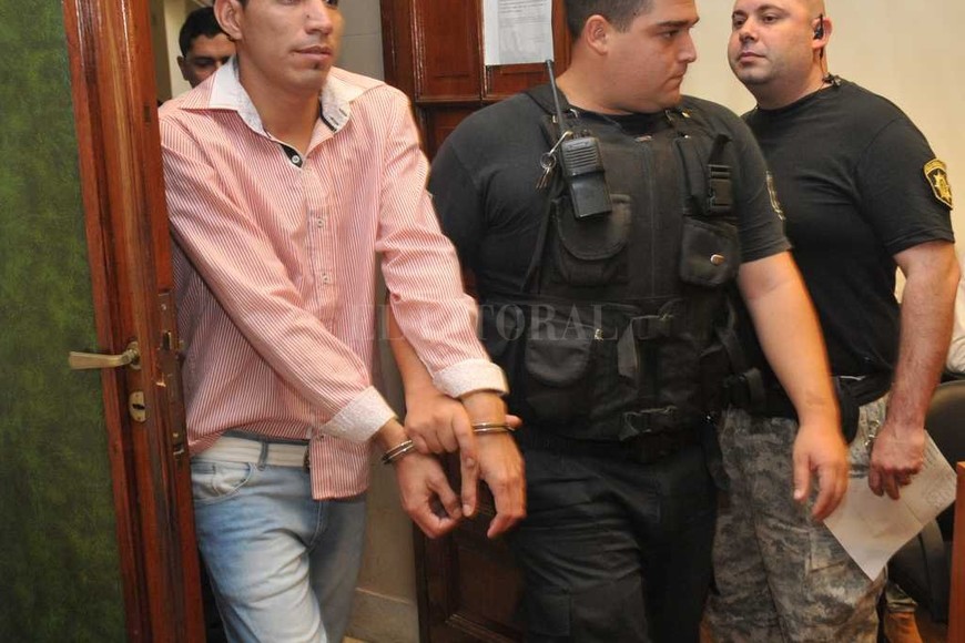 ELLITORAL_197028 |  Flavio Raina Ariel Gustavo González (29) está acusado de matar a Salvador Vallejos de una certera puñalada en el pecho.
