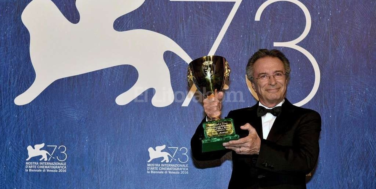 Oscar Martínez fue galardonado con el premio al Mejor Actor