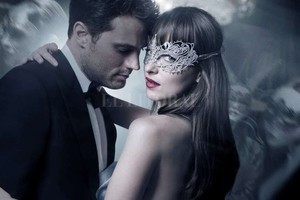 ELLITORAL_202976 |  Universal Pictures Christian y Anastasia están recién casados en  Cincuenta sombras liberadas , pero aparecen nuevas amenazas.