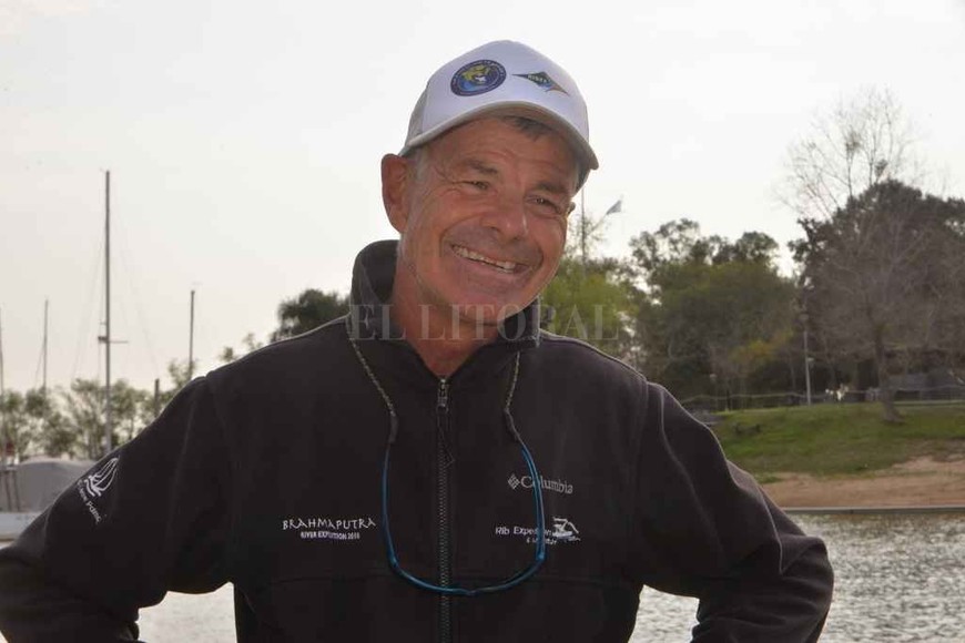 ELLITORAL_223877 |  Sergio Ruíz Me dijo un amigo que era posible recorrer todo el continente americano por ríos y eso quedó en mi cabeza y una noche en mi casa me puse a investigar con cartas náuticas y satélites, y aquí estoy cumpliendo este desafío , Andy Leemann, líder de la expedición Ascendiendo Sudamérica.