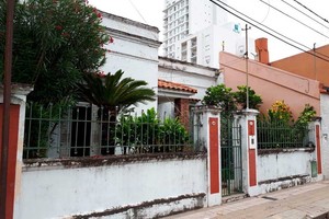 ELLITORAL_200785 |  Danilo Chiapello La vivienda donde irrumpieron los delincuentes, en Jujuy al 3000.