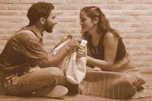 ELLITORAL_197777 |  Gentileza producción La obra surgió de una investigación en torno a la vida Carlos Bosso y María Isabel Salinas, dos jóvenes que soñaban con un futuro mejor y cuyos ideales quedaron truncos.