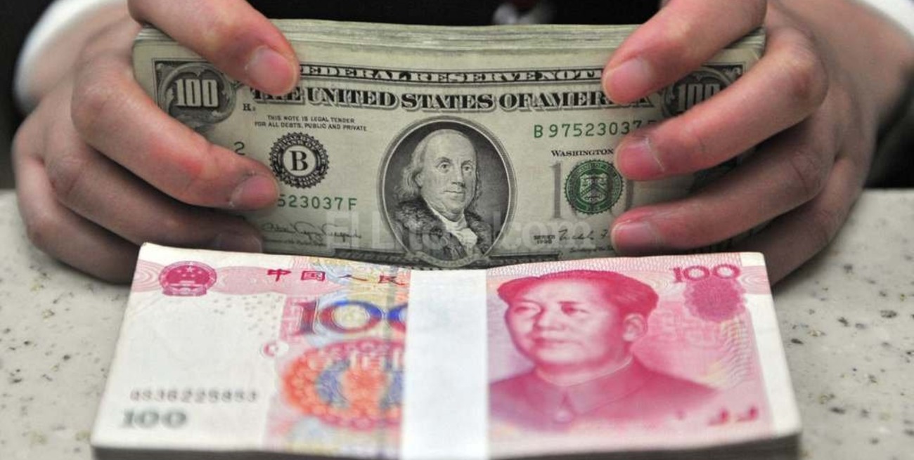 China saluda la decisión del FMI de incluir el yuan en su cesta de monedas
