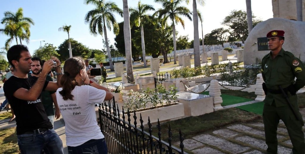 Más de un millón de personas ya han visitado la tumba de Fidel Castro 