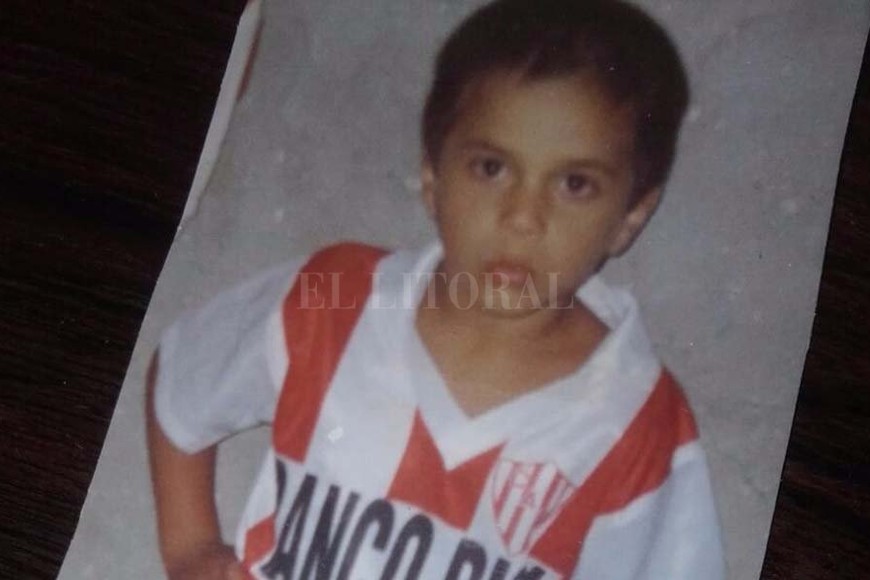 ELLITORAL_200400 |  Gentileza familia Gómez. Tatengue desde la cuna: El Litoral accedió a parte del álbum familiar del  Droopy