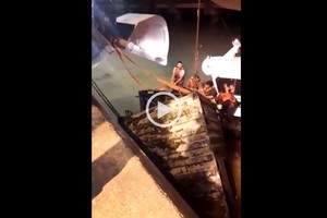 ELLITORAL_209513 |  YouTube Accidente espectacular en el puerto.