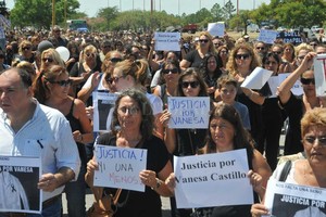 ELLITORAL_217260 |  Flavio Raina El día después del crimen, colegas y docentes se movilizaron en pedido de Justicia