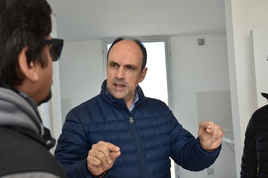 ELLITORAL_252869 |  Manuel Fabatía Es una construcción de muy buena calidad arquitectónica, que se hace con una inversión con fondos nacionales que está en un barrio que ha cambiado , resaltó el intendente José Corral.