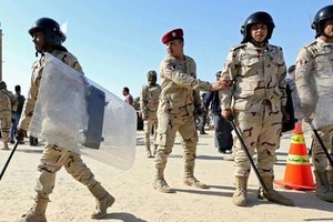ELLITORAL_199151 |  Reuters. Fuerzas militares egipcias montan guardia en el norte de la península del Sinaí.