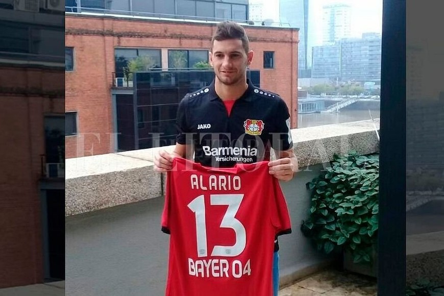 ELLITORAL_188934 | Exclusivo: Dario Pignata En exlusiva, El Litoral accedió a la casaca que el delantero vestirá en su nuevo club.