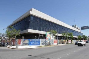 ELLITORAL_181716 |  Pablo Aguirre Impacto urbano. El efector prestará servicios de salud en pleno centro de la ciudad. Por lo que el movimiento de la zona cambiará rotundamente.