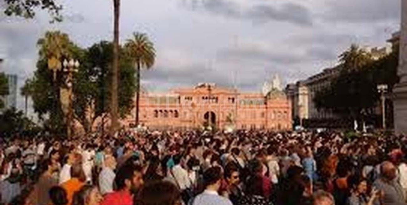 Organizaciones sociales instalarán 400 carpas en Plaza de Mayo