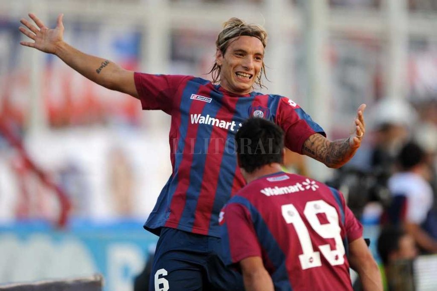 ELLITORAL_185334 |  El Litoral Jonathan Bottinelli abandonó Arsenal y es otra de las posibilidades, aunque no sería prioridad para reforzar el sector defensivo.