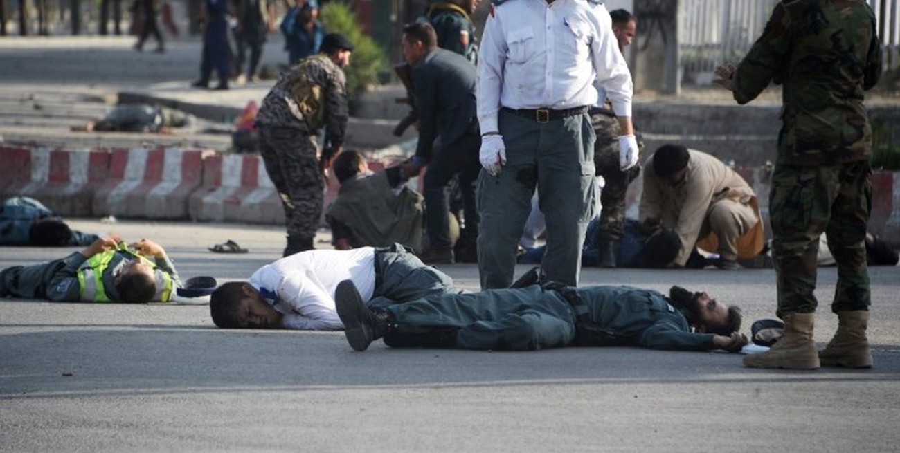 Atentado en el aeropuerto de Kabul: aumenta a 23 el número de muertos 