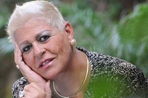 Archivo El Litoral En este espectáculo la cantante interpretará temas emblemáticos como A mi manera , Usted , Como toda mujer , Voy a perder la cabeza por tu amor y La tercera es la vencida , entre otros.