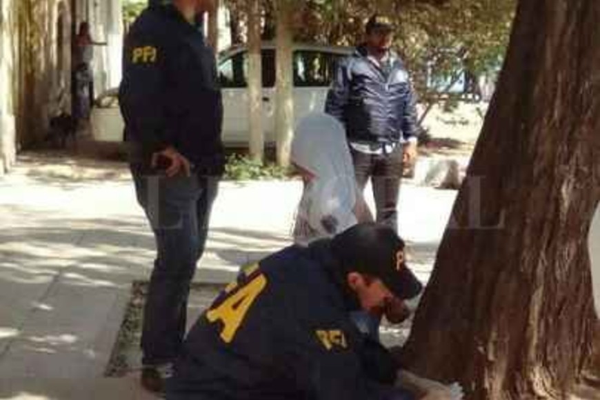 ELLITORAL_216822 |  Archivo El Litoral Policía Federal de Reconquista detuvo a tres personas en Santa Fe, en medio de una transa por 257 gramos de cocaína.